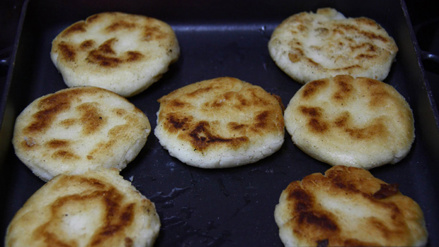 VENEZOLANOS EN IBIZA  Arepas en pocos Minutos