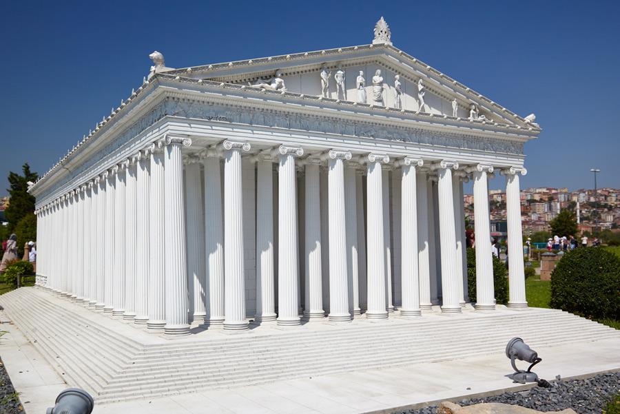 Reproducción del Templo de Artemisa de Éfeso.