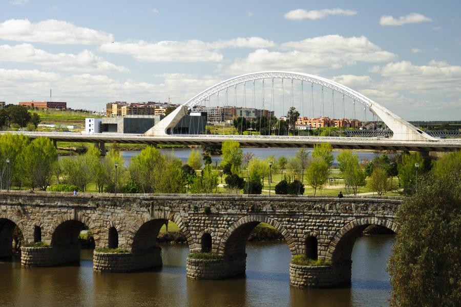 El puente romano y el de Lusitania, en Mérida.