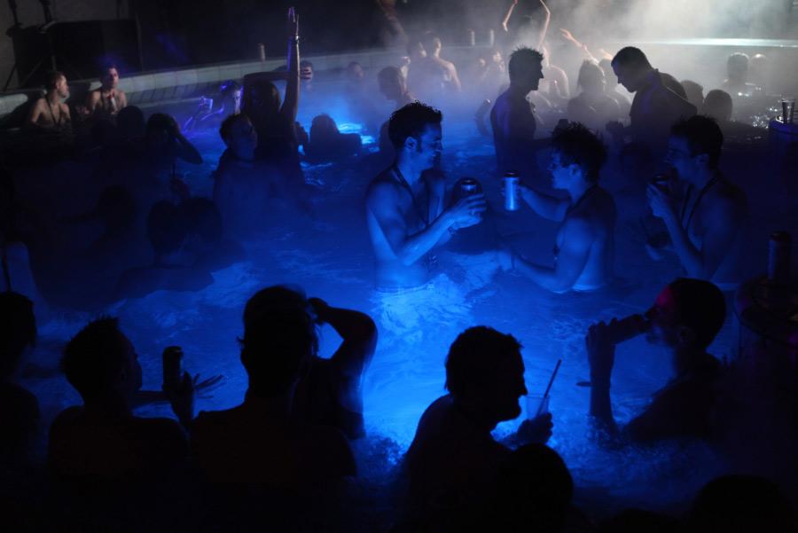 Las ‘sparties’ tienen lugar los sábados en Szechenyi Bath o Lukacs Bath , según la época del año. Foto: Vladimir Wrangel / Shutterstock.com