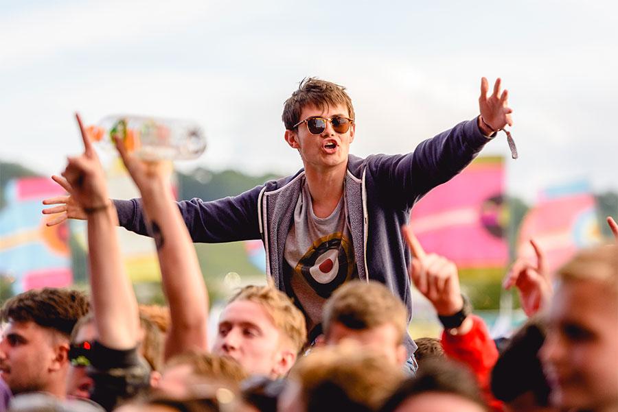 Glastonbury Glas.Anthony Mooney / Shutterstock.com 