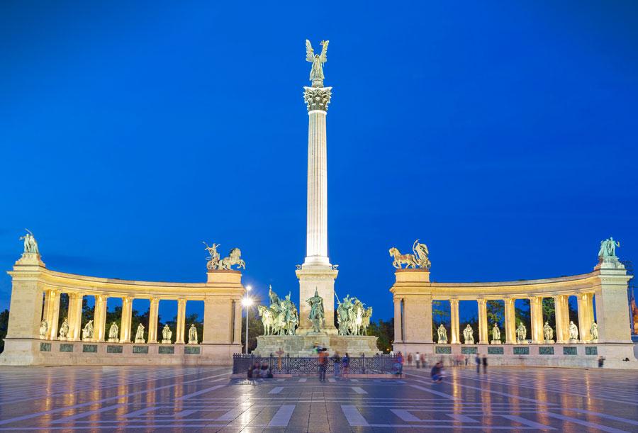 Plaza de los Héroes