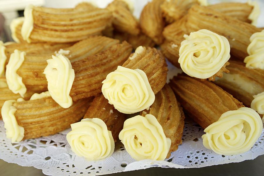 Churros rellenos de crema.