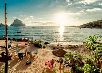 vuelos a Ibiza, Playa Ibiza