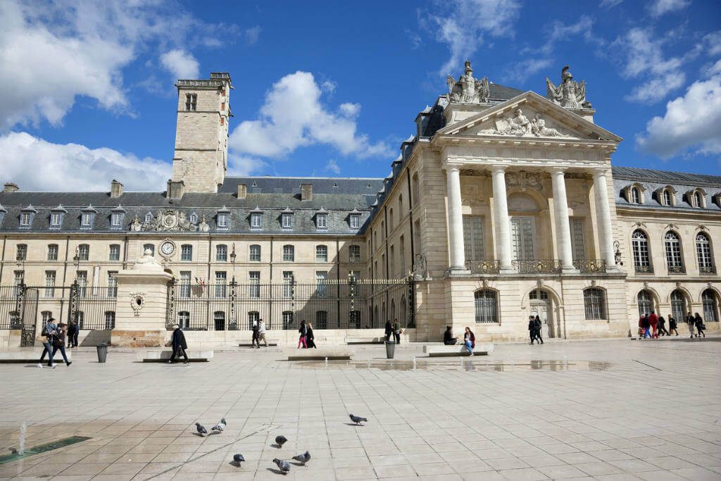 Viaje a Dijon, Palacio de los Duques