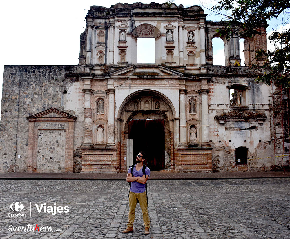 Aventuhero en Guatemala, Fachada en Antigua
