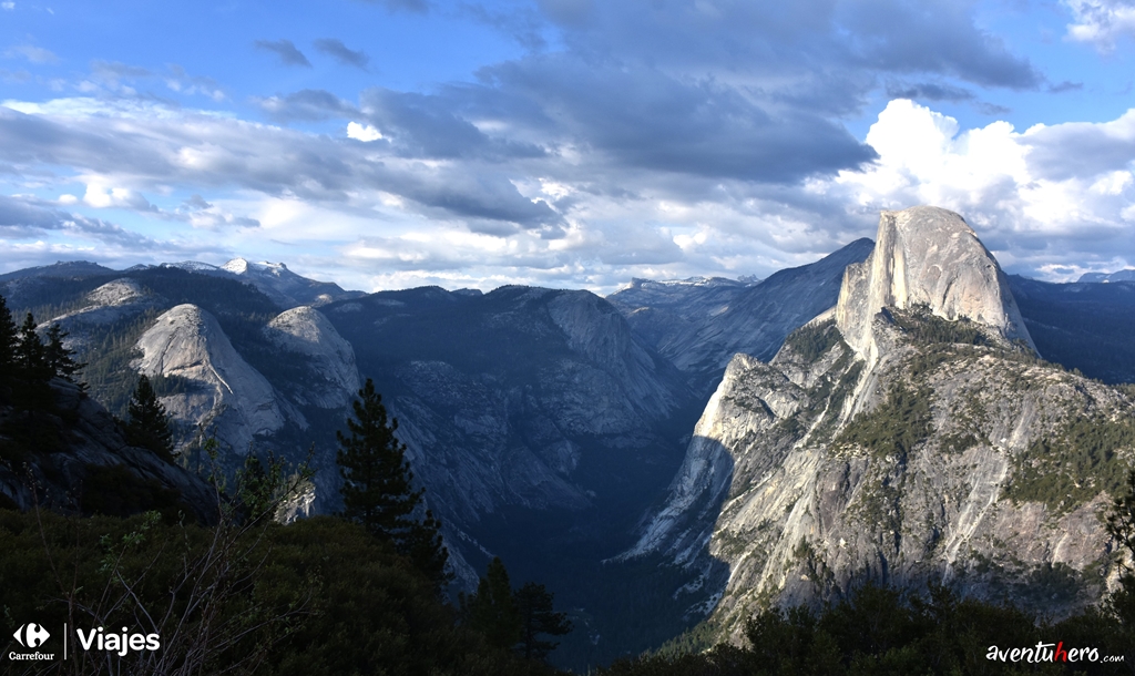 Cumbres montañosas en Yosemite Valley