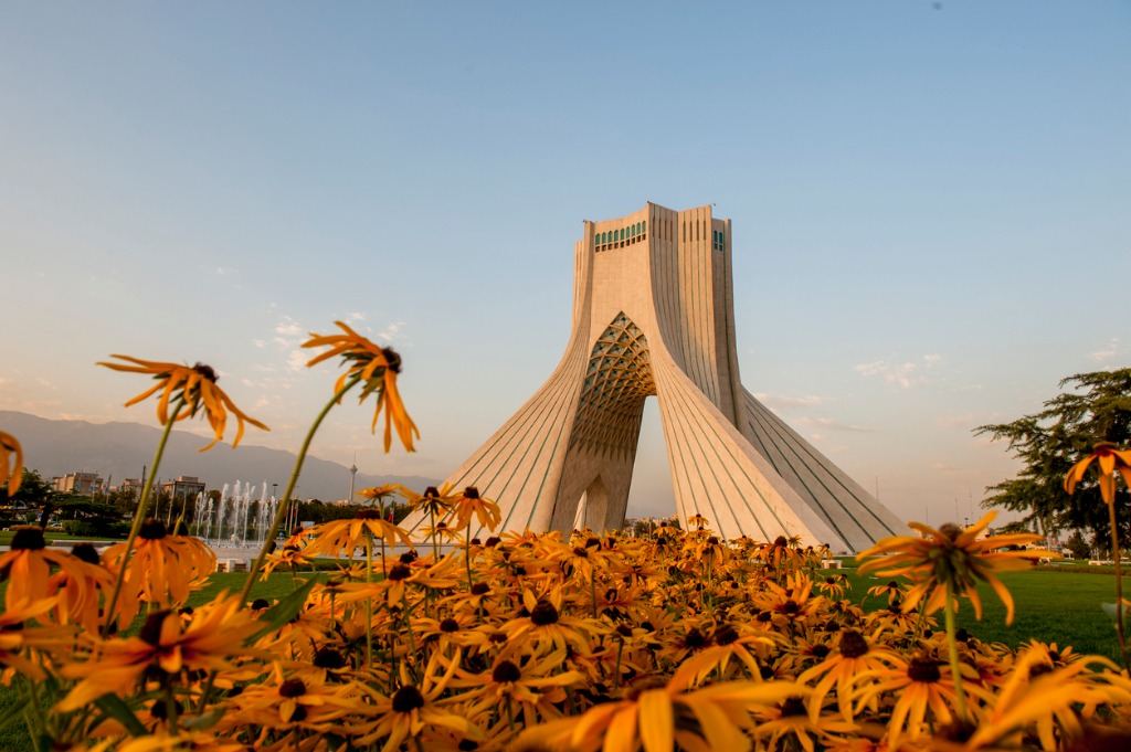 Torre Izadi, Irán
