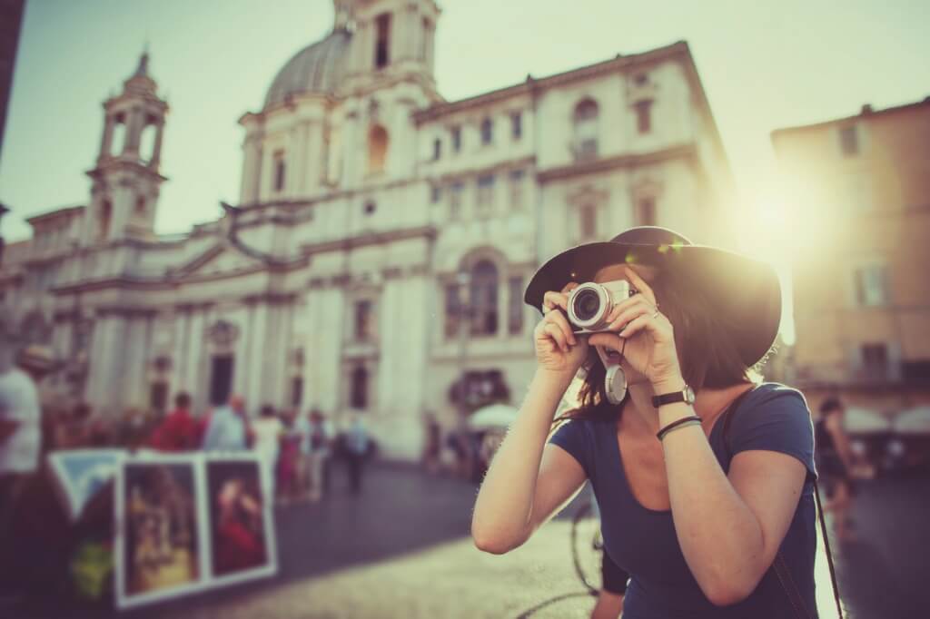 Turista haciendo fotos