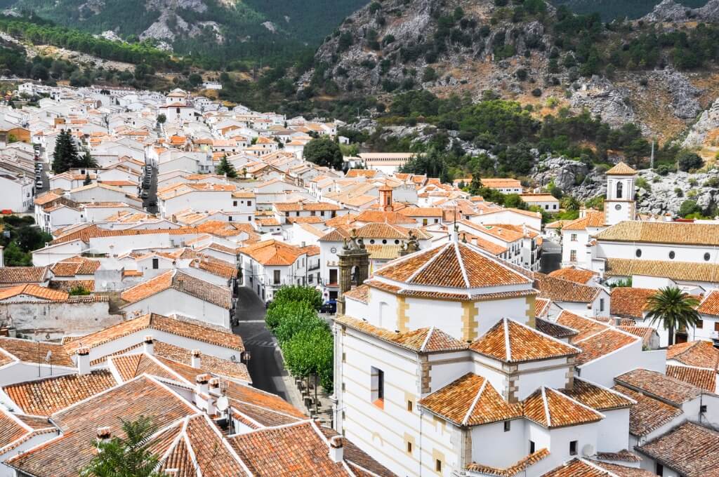 white-town-of-grazalema-cadiz