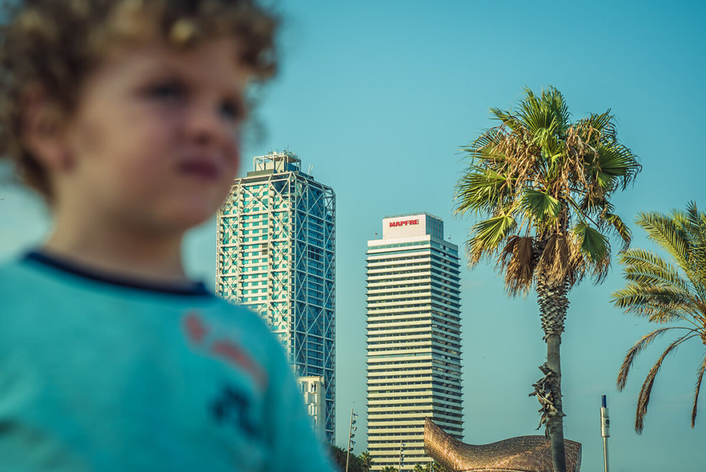 niño en barcelona