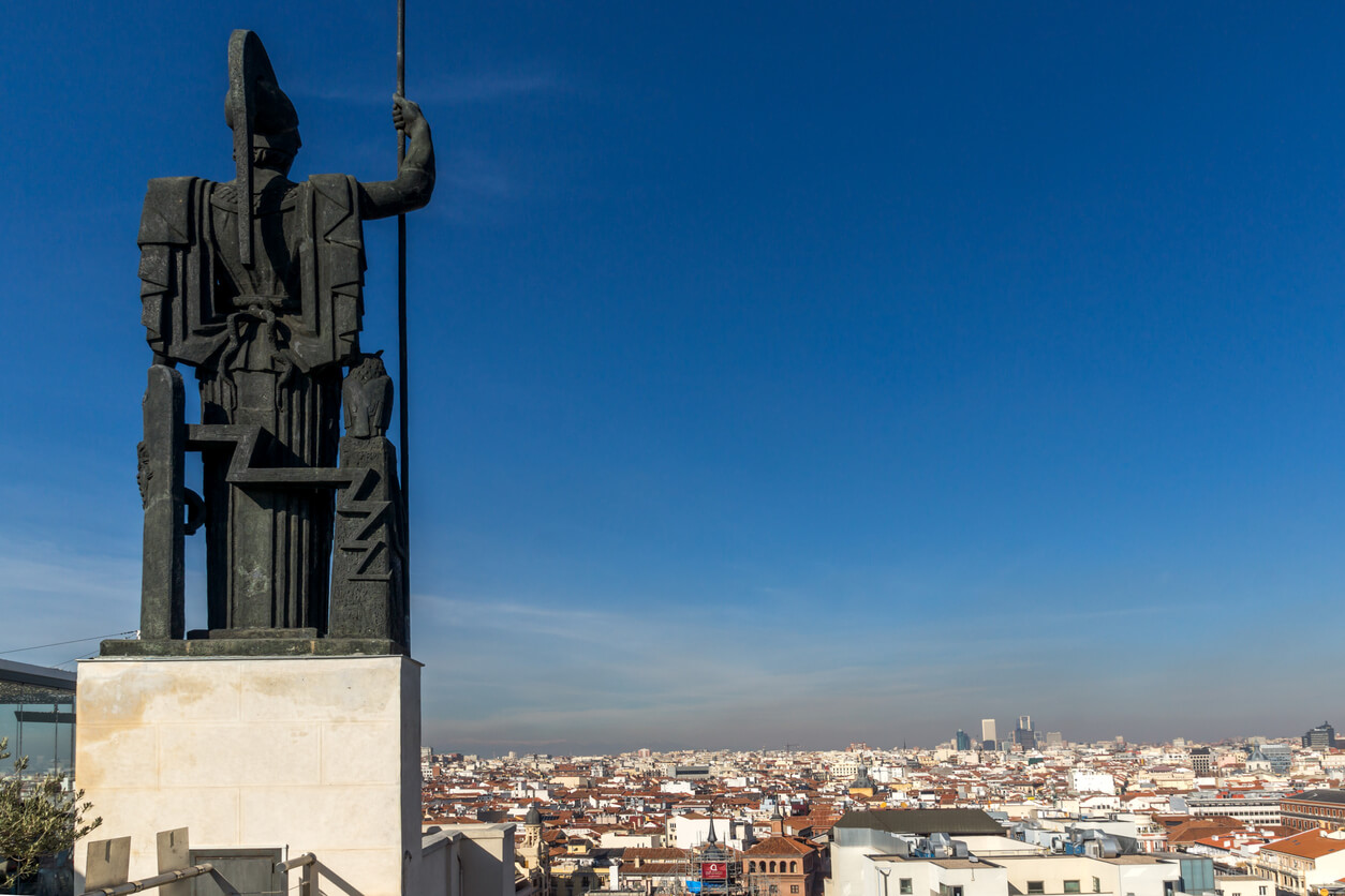 Impresionante vista panorámica de la ciudad de Madrid desde la azotea del Circulo de Bellas Artes, España
