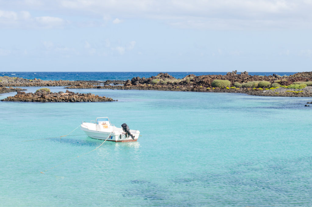 bucear en otoño en Las aguas turquesas de la Isla de Lobos