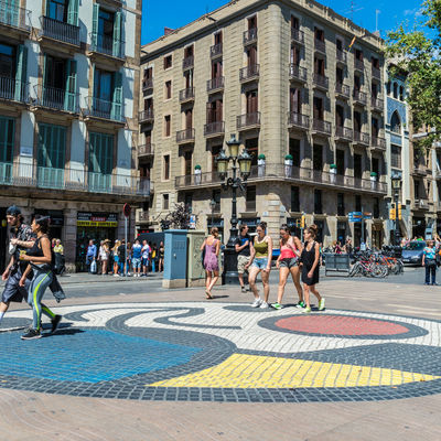 Guía Barcelona, Mosaico Miró