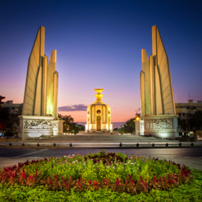 Guía Bangkok, Monumento a la Democracia