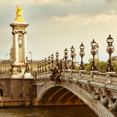 Guía París, Puente Alejandro III