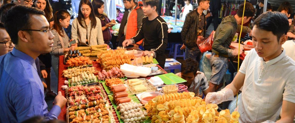 Guía Hanoi, Mercado nocturno