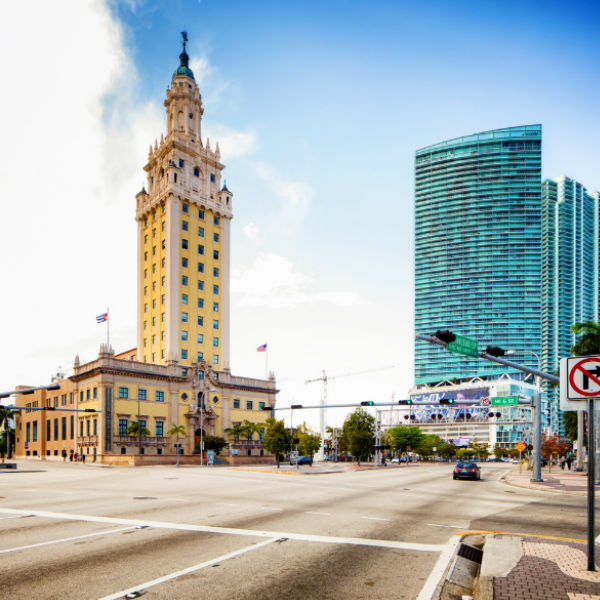 Guía Miami, Torre de la Libertad