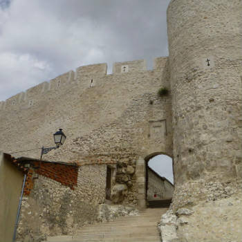 Guía Segovia, Puerta de Santiago