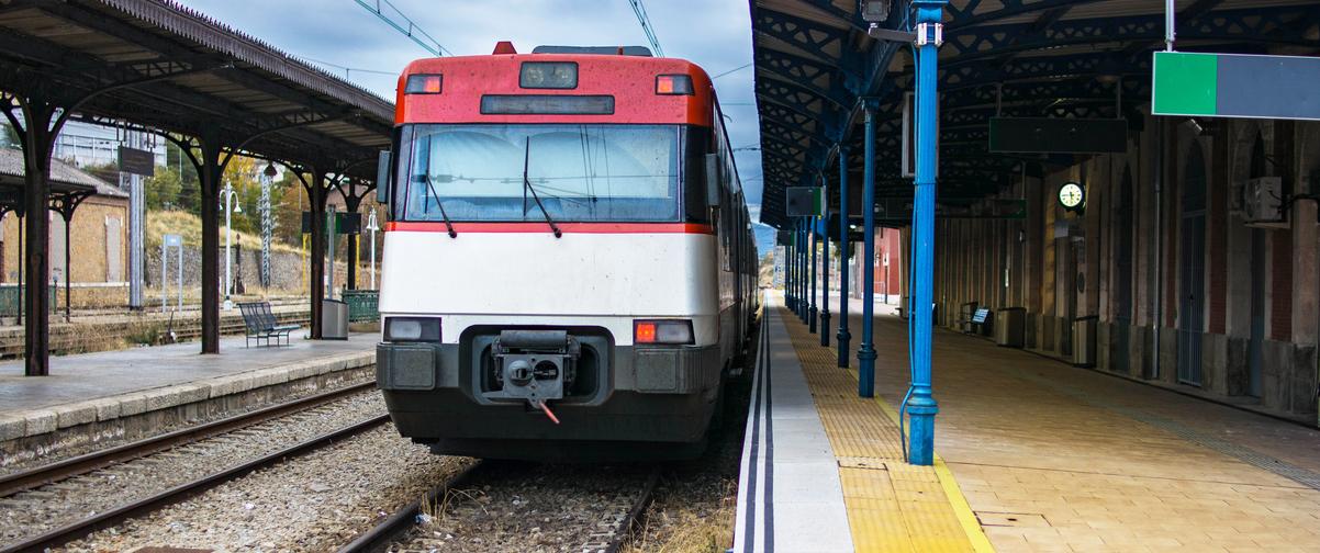 Guía Segovia, Transporte ferroviario