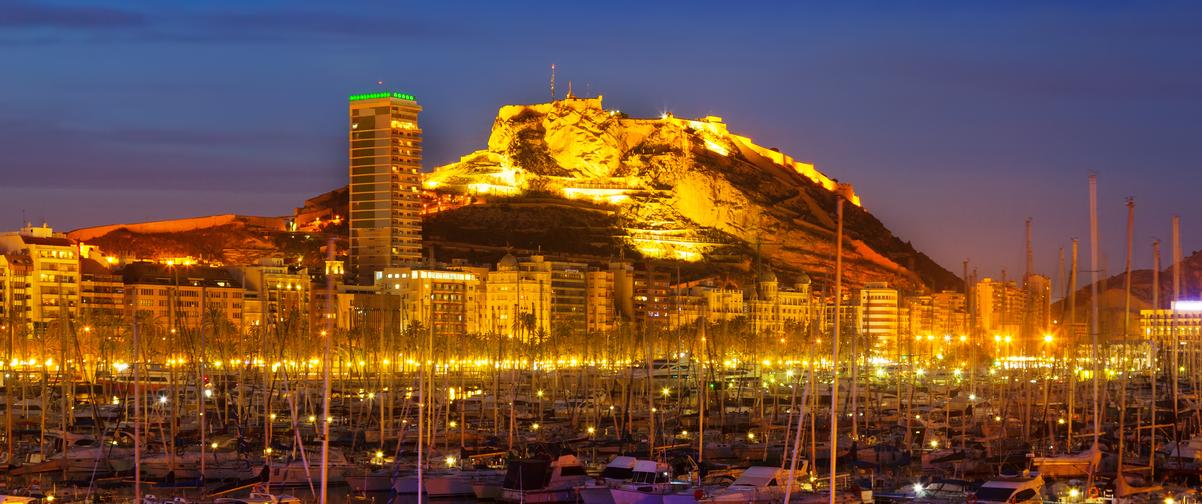 Guía Alicante, Vista nocturna del puerto