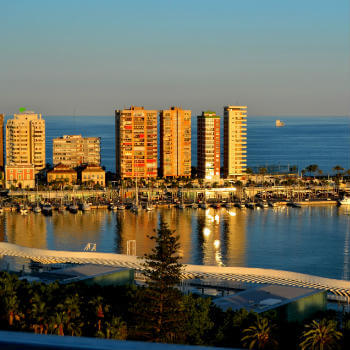 Guía Málaga, Muelle Uno