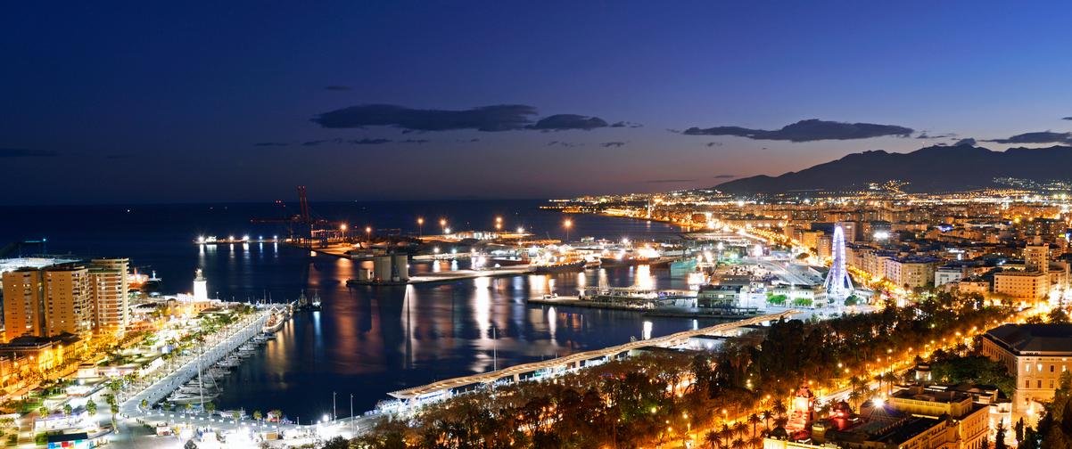 Guía Málaga, Puerto Vista nocturna