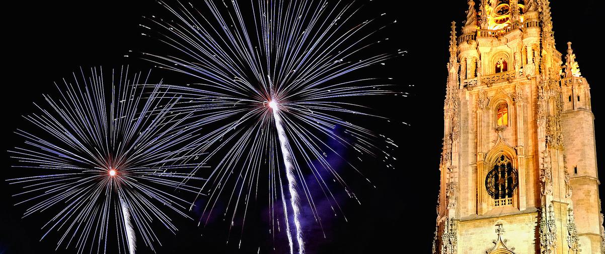 Guía Oviedo, Fuegos artificiales en la Catedral