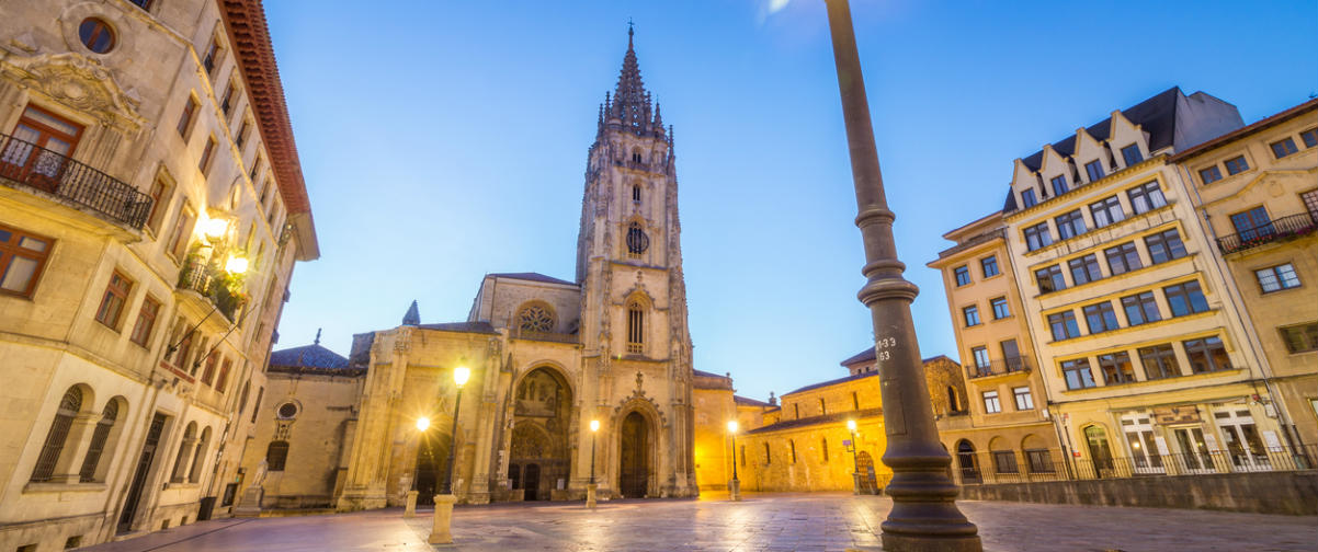 Guía Oviedo, Plaza de la Catedral