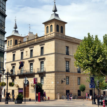 Guía La Rioja, Palacio de los Chapiteles