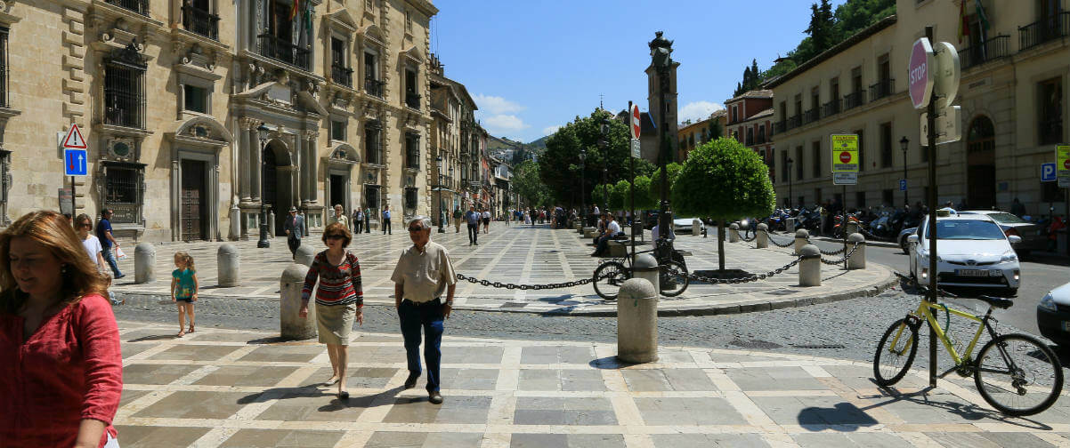 Guía Granada, Plaza Nueva